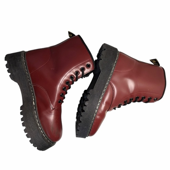 Unilady Burgundy Lace-Up Combat boots with black lug soles Womens Sz 8 - Picture 6 of 9